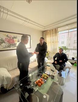 春節(jié)前夕酒泉市國(guó)資委領(lǐng)導(dǎo)看望慰問(wèn)敦煌種業(yè)老干部老黨員、困難職工